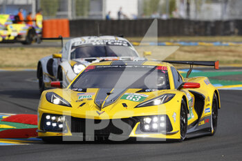 2022-06-07 - 63 GARCIA Antonio (spa), TAYLOR Jordan (usa), CATSBURG Nicky (nld), Corvette Racing, Chevrolet Corvette C8.R, action during the free practices and qualifying sessions of the 2022 24 Hours of Le Mans, 3rd round of the 2022 FIA World Endurance Championship, on the Circuit de la Sarthe, from June 8 to 12, 2022 in Le Mans, France - 24 HEURES DU MANS 2022 - FREE PRACTICES AND QUALIFYING - ENDURANCE - MOTORS