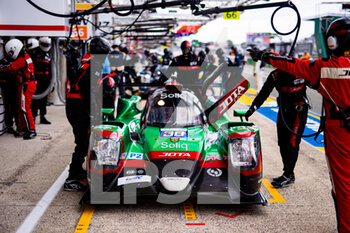 2022-06-08 - 38 GONZALEZ Roberto (mex), DA COSTA Antonio Felix (prt), STEVENS Will (gbr), Jota, Oreca 07 - Gibson, action pitlane, during the free practices and qualifying sessions of the 2022 24 Hours of Le Mans, 3rd round of the 2022 FIA World Endurance Championship, on the Circuit de la Sarthe, from June 8 to 12, 2022 in Le Mans, France - 24 HEURES DU MANS 2022 - FREE PRACTICES AND QUALIFYING - ENDURANCE - MOTORS