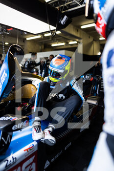 2022-06-08 - VAXIVIERE Matthieu (fra), Alpine Elf Team, Alpine A480 - Gibson, portrait garage, box, during the free practices and qualifying sessions of the 2022 24 Hours of Le Mans, 3rd round of the 2022 FIA World Endurance Championship, on the Circuit de la Sarthe, from June 8 to 12, 2022 in Le Mans, France - 24 HEURES DU MANS 2022 - FREE PRACTICES AND QUALIFYING - ENDURANCE - MOTORS