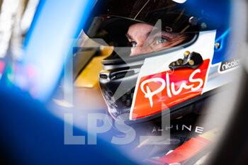 2022-06-08 - LAPIERRE Nicolas (fra), Alpine Elf Team, Alpine A480 - Gibson, portrait garage, box, during the free practices and qualifying sessions of the 2022 24 Hours of Le Mans, 3rd round of the 2022 FIA World Endurance Championship, on the Circuit de la Sarthe, from June 8 to 12, 2022 in Le Mans, France - 24 HEURES DU MANS 2022 - FREE PRACTICES AND QUALIFYING - ENDURANCE - MOTORS