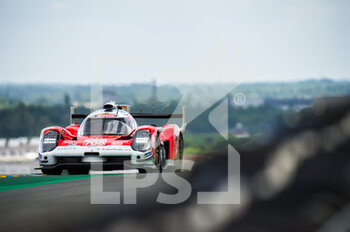 2022-06-08 - 708 PLA Olivier (fra), DUMAS Romain (fra), DERANI Felipe (bra), Glickenhaus Racing, Glickenhaus 007 LMH, action during the free practices and qualifying sessions of the 2022 24 Hours of Le Mans, 3rd round of the 2022 FIA World Endurance Championship, on the Circuit de la Sarthe, from June 8 to 12, 2022 in Le Mans, France - 24 HEURES DU MANS 2022 - FREE PRACTICES AND QUALIFYING - ENDURANCE - MOTORS