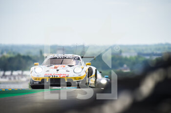 2022-06-08 - 46 CAIROLI Matteo (ita), PEDERSEN Mikkel (ita), LEUTWILER Nicolas (che), Team Project 1, Porsche 911 RSR - 19, action during the free practices and qualifying sessions of the 2022 24 Hours of Le Mans, 3rd round of the 2022 FIA World Endurance Championship, on the Circuit de la Sarthe, from June 8 to 12, 2022 in Le Mans, France - 24 HEURES DU MANS 2022 - FREE PRACTICES AND QUALIFYING - ENDURANCE - MOTORS