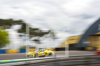2022-06-08 - 63 GARCIA Antonio (spa), TAYLOR Jordan (usa), CATSBURG Nicky (nld), Corvette Racing, Chevrolet Corvette C8.R, action during the free practices and qualifying sessions of the 2022 24 Hours of Le Mans, 3rd round of the 2022 FIA World Endurance Championship, on the Circuit de la Sarthe, from June 8 to 12, 2022 in Le Mans, France - 24 HEURES DU MANS 2022 - FREE PRACTICES AND QUALIFYING - ENDURANCE - MOTORS