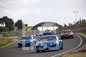 2022-06-08 - Alpine A110 parade during the free practices and qualifying sessions of the 2022 24 Hours of Le Mans, 3rd round of the 2022 FIA World Endurance Championship, on the Circuit de la Sarthe, from June 8 to 12, 2022 in Le Mans, France - 24 HEURES DU MANS 2022 - FREE PRACTICES AND QUALIFYING - ENDURANCE - MOTORS