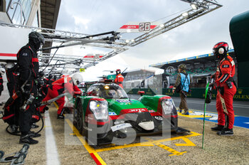 2022-06-08 - 28 RASMUSSEN Oliver (dnk), JONES Edward (gbr), ABERDEIN Jonathan (zaf), JOTA, Oreca 07 - Gibson, pitlane, during the free practices and qualifying sessions of the 2022 24 Hours of Le Mans, 3rd round of the 2022 FIA World Endurance Championship, on the Circuit de la Sarthe, from June 8 to 12, 2022 in Le Mans, France - 24 HEURES DU MANS 2022 - FREE PRACTICES AND QUALIFYING - ENDURANCE - MOTORS