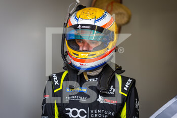 2022-06-09 - HANLEY Ben (gbr), Nielsen Racing, Oreca 07 - Gibson, portrait during the free practices and qualifying sessions of the 2022 24 Hours of Le Mans, 3rd round of the 2022 FIA World Endurance Championship, on the Circuit de la Sarthe, from June 8 to 12, 2022 in Le Mans, France - 24 HEURES DU MANS 2022 - FREE PRACTICES AND QUALIFYING - PART 2 - ENDURANCE - MOTORS