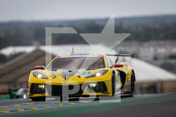 2022-06-09 - 64 MILNER Tommy (usa), TANDY Nick (gbr), SIMS Alexander (ger), Corvette Racing, Chevrolet Corvette C8.R, action during the free practices and qualifying sessions of the 2022 24 Hours of Le Mans, 3rd round of the 2022 FIA World Endurance Championship, on the Circuit de la Sarthe, from June 8 to 12, 2022 in Le Mans, France - 24 HEURES DU MANS 2022 - FREE PRACTICES AND QUALIFYING - PART 2 - ENDURANCE - MOTORS