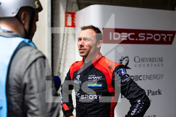 2022-06-09 - PILET Patrick (fra), IDEC Sport, Oreca 07 - Gibson, portrait during the free practices and qualifying sessions of the 2022 24 Hours of Le Mans, 3rd round of the 2022 FIA World Endurance Championship, on the Circuit de la Sarthe, from June 8 to 12, 2022 in Le Mans, France - 24 HEURES DU MANS 2022 - FREE PRACTICES AND QUALIFYING - PART 2 - ENDURANCE - MOTORS