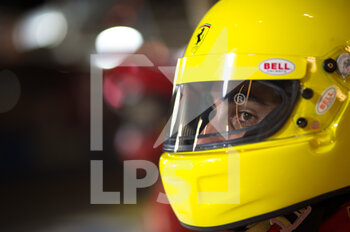2022-06-09 - Ferrari mechanic, mecanicien during the free practices and qualifying sessions of the 2022 24 Hours of Le Mans, 3rd round of the 2022 FIA World Endurance Championship, on the Circuit de la Sarthe, from June 8 to 12, 2022 in Le Mans, France - 24 HEURES DU MANS 2022 - FREE PRACTICES AND QUALIFYING - PART 2 - ENDURANCE - MOTORS