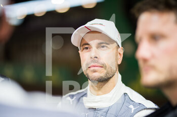 2022-06-09 - MAKOWIECKI Frederic (fra), Porsche GT Team, Porsche 911 RSR - 19, portrait, during the free practices and qualifying sessions of the 2022 24 Hours of Le Mans, 3rd round of the 2022 FIA World Endurance Championship, on the Circuit de la Sarthe, from June 8 to 12, 2022 in Le Mans, France - 24 HEURES DU MANS 2022 - FREE PRACTICES AND QUALIFYING - PART 2 - ENDURANCE - MOTORS