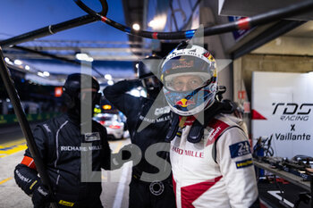 2022-06-09 - OGIER Sébastien (fra), Richard Mille Racing Team, Oreca 07 - Gibson, portrait garage, box, pitlane, during the free practices and qualifying sessions of the 2022 24 Hours of Le Mans, 3rd round of the 2022 FIA World Endurance Championship, on the Circuit de la Sarthe, from June 8 to 12, 2022 in Le Mans, France - 24 HEURES DU MANS 2022 - FREE PRACTICES AND QUALIFYING - PART 2 - ENDURANCE - MOTORS