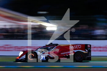 2022-06-09 - 31 GELAEL Sean (idn), FRIJNS Robin (nld), RAST René (ger), WRT, Oreca 07 - Gibson, action during the free practices and qualifying sessions of the 2022 24 Hours of Le Mans, 3rd round of the 2022 FIA World Endurance Championship, on the Circuit de la Sarthe, from June 8 to 12, 2022 in Le Mans, France - 24 HEURES DU MANS 2022 - FREE PRACTICES AND QUALIFYING - PART 2 - ENDURANCE - MOTORS