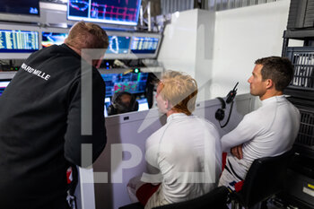 2022-06-09 - MILESI Charles (fra), Richard Mille Racing Team, Oreca 07 - Gibson, portrait OGIER Sébastien (fra), Richard Mille Racing Team, Oreca 07 - Gibson, portrait garage, box, during the free practices and qualifying sessions of the 2022 24 Hours of Le Mans, 3rd round of the 2022 FIA World Endurance Championship, on the Circuit de la Sarthe, from June 8 to 12, 2022 in Le Mans, France - 24 HEURES DU MANS 2022 - FREE PRACTICES AND QUALIFYING - PART 2 - ENDURANCE - MOTORS