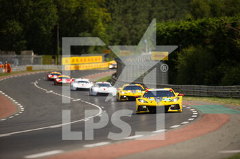 2022-06-10 - 64 MILNER Tommy (usa), TANDY Nick (gbr), SIMS Alexander (ger), Corvette Racing, Chevrolet Corvette C8.R, action, during the 2022 24 Hours of Le Mans, 3rd round of the 2022 FIA World Endurance Championship, on the Circuit de la Sarthe, from June 11 to 12, 2022 in Le Mans, France - 24 HEURES DU MANS 2022 - PART 1 - ENDURANCE - MOTORS