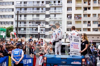 2022-06-10 - 10 MULLER Nico (swi), CULLEN Ryan (gbr), BOURDAIS Sébastien (fra), Vector Sport, Oreca 07 - Gibson, during the Parade of the 2022 24 Hours of Le Mans, 3rd round of the 2022 FIA World Endurance Championship, on the Circuit de la Sarthe, on June 10, 2022 in Le Mans, France - 24 HEURES DU MANS 2022 - PARADE - ENDURANCE - MOTORS