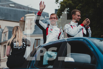 2022-06-10 - BOURDAIS Sébastien (fra), Vector Sport, Oreca 07 - Gibson, portrait during the Parade of the 2022 24 Hours of Le Mans, 3rd round of the 2022 FIA World Endurance Championship, on the Circuit de la Sarthe, on June 10, 2022 in Le Mans, France - 24 HEURES DU MANS 2022 - PARADE - ENDURANCE - MOTORS