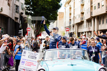 2022-06-10 - 22 HANSON Philip (gbr), ALBUQUERQUE Filipe (prt), OWEN William (usa), United Autosports USA, Oreca 07 - Gibson, during the Parade of the 2022 24 Hours of Le Mans, 3rd round of the 2022 FIA World Endurance Championship, on the Circuit de la Sarthe, on June 10, 2022 in Le Mans, France - 24 HEURES DU MANS 2022 - PARADE - ENDURANCE - MOTORS