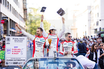 2022-06-10 - 31 GELAEL Sean (idn), FRIJNS Robin (nld), RAST René (ger), WRT, Oreca 07 - Gibson, during the Parade of the 2022 24 Hours of Le Mans, 3rd round of the 2022 FIA World Endurance Championship, on the Circuit de la Sarthe, on June 10, 2022 in Le Mans, France - 24 HEURES DU MANS 2022 - PARADE - ENDURANCE - MOTORS