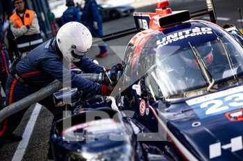 2022-06-11 - essence, fuel, 23 LYNN Alexander (gbr), JARVIS Oliver (gbr), PIERSON Joshua (usa), United Autosports USA, Oreca 07 - Gibson, pitlane, during the 2022 24 Hours of Le Mans, 3rd round of the 2022 FIA World Endurance Championship, on the Circuit de la Sarthe, from June 11 to 12, 2022 in Le Mans, France - 24 HEURES DU MANS 2022 - PART 1 - ENDURANCE - MOTORS