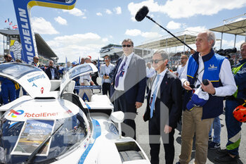 2022-06-11 - TotalEnergies CEO POUYANNE Patrick with FILLON Pierre (fra), President of ACO, portait and Michelin CEO MENEGAUX Florent during the 2022 24 Hours of Le Mans, 3rd round of the 2022 FIA World Endurance Championship, on the Circuit de la Sarthe, from June 11 to 12, 2022 in Le Mans, France - 24 HEURES DU MANS 2022 - PART 1 - ENDURANCE - MOTORS