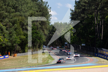 2022-06-11 - Formation lap during the 2022 24 Hours of Le Mans, 3rd round of the 2022 FIA World Endurance Championship, on the Circuit de la Sarthe, from June 11 to 12, 2022 in Le Mans, France - 24 HEURES DU MANS 2022 - PART 1 - ENDURANCE - MOTORS