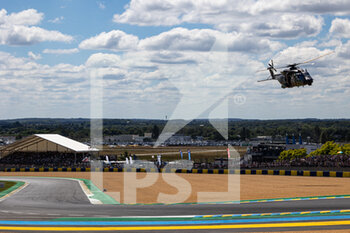 2022-06-11 - Helicopter illustration during the 2022 24 Hours of Le Mans, 3rd round of the 2022 FIA World Endurance Championship, on the Circuit de la Sarthe, from June 11 to 12, 2022 in Le Mans, France - 24 HEURES DU MANS 2022 - PART 1 - ENDURANCE - MOTORS