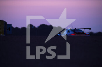 2022-06-12 - 56 IRIBE Brendan (usa), MILLROY Ollie (gbr), BARNICOAT Ben (gbr), Team Project 1, Porsche 911 RSR - 19, action, during the 2022 24 Hours of Le Mans, 3rd round of the 2022 FIA World Endurance Championship, on the Circuit de la Sarthe, from June 11 to 12, 2022 in Le Mans, France - 24 HEURES DU MANS 2022 - PART 2 - ENDURANCE - MOTORS