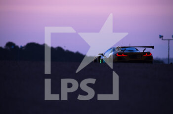 2022-06-12 - 64 MILNER Tommy (usa), TANDY Nick (gbr), SIMS Alexander (ger), Corvette Racing, Chevrolet Corvette C8.R, action, during the 2022 24 Hours of Le Mans, 3rd round of the 2022 FIA World Endurance Championship, on the Circuit de la Sarthe, from June 11 to 12, 2022 in Le Mans, France - 24 HEURES DU MANS 2022 - PART 2 - ENDURANCE - MOTORS