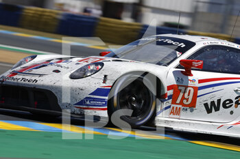 2022-06-12 - 79 MAC NEIL Cooper (usa), ANDLAUER Julien (fra), GIRAUDI Gianluca (ita), Weather Tech Racing, Porsche 911 RSR - 19, action during the 2022 24 Hours of Le Mans, 3rd round of the 2022 FIA World Endurance Championship, on the Circuit de la Sarthe, from June 11 to 12, 2022 in Le Mans, France - Photo: Frederic Le Floc’h / DPPI - 24 HEURES DU MANS 2022 - PART 2 - ENDURANCE - MOTORS