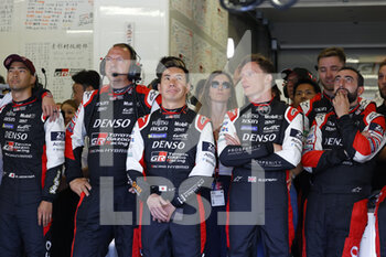 2022-06-12 - KOBAYASHI Kamui (jpn), Toyota Gazoo Racing, Toyota GR010 - Hybrid, portrait, CONWAY Mike (gbr), Toyota Gazoo Racing, Toyota GR010 - Hybrid, portrait , podium, during the 2022 24 Hours of Le Mans, 3rd round of the 2022 FIA World Endurance Championship, on the Circuit de la Sarthe, from June 11 to 12, 2022 in Le Mans, France - Photo: Frederic Le Floc’h / DPPI - 24 HEURES DU MANS 2022 - PART 2 - ENDURANCE - MOTORS