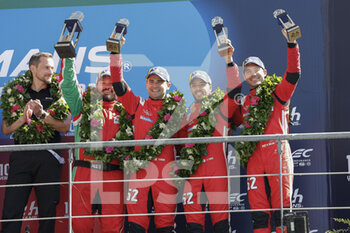 2022-06-12 - 52 MOLINA Miguel (spa), FUOCO Antonio (ita), RIGON David (ita), AF Corse, Ferrari 488 GTE EVO , podium, during the 2022 24 Hours of Le Mans, 3rd round of the 2022 FIA World Endurance Championship, on the Circuit de la Sarthe, from June 11 to 12, 2022 in Le Mans, France - Photo: Frederic Le Floc’h / DPPI - 24 HEURES DU MANS 2022 - PART 2 - ENDURANCE - MOTORS
