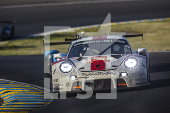 2022-06-12 - 56 IRIBE Brendan (usa), MILLROY Ollie (gbr), BARNICOAT Ben (gbr), Team Project 1, Porsche 911 RSR - 19, action during the 2022 24 Hours of Le Mans, 3rd round of the 2022 FIA World Endurance Championship, on the Circuit de la Sarthe, from June 11 to 12, 2022 in Le Mans, France - 24 HEURES DU MANS 2022 - PART 2 - ENDURANCE - MOTORS