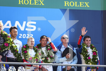 2022-06-12 - 709 BRISCOE Ryan (aus), WESTBROOK Richard (gbr), MAILLEUX Franck (fra), Glickenhaus Racing, Glickenhaus 007 LMH, portrait, podium with GLICKENHAUS Jim (usa), Owner of Glickenhaus Racing during the 2022 24 Hours of Le Mans, 3rd round of the 2022 FIA World Endurance Championship, on the Circuit de la Sarthe, from June 11 to 12, 2022 in Le Mans, France - 24 HEURES DU MANS 2022 - PART 2 - ENDURANCE - MOTORS