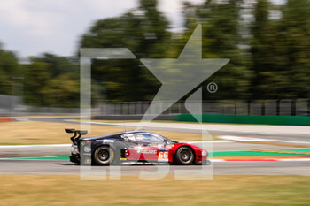 2022-06-30 - 66 PETROBELLI Giacomo (ita), HUDSPETH Sean (sin), PAYNE Matthew (nzl), JMW Motorsport, Ferrari 488 GTE, action during the 4 Hours of Monza 2022, 3rd round of the 2022 European Le Mans Series on the Autodromo Nazionale di Monza from July 1 to 3, in Monza, Italy - AUTO - ELMS - 4 HOURS OF MONZA 2022 - ENDURANCE - MOTORS