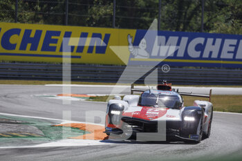 2022-07-08 - 08 BUEMI Sébastien (swi), HARTLEY Brendon (nzl), HIRAKAWA Ryo (jpn), Toyota Gazoo Racing, Toyota GR010 - Hybrid, action during the 6 Hours of Monza 2022, 4th round of the 2022 FIA World Endurance Championship on the Autodromo Nazionale di Monza from July 8 to 10, 2022 in Monza, Italy - AUTO - FIA WEC - 6 HOURS OF MONZA 2022 - ENDURANCE - MOTORS