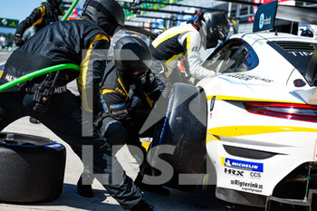 2022-07-08 - 46 Cairoli Matteo (ita), Team Project 1, Porsche 911 RSR - 19, action pitstop during the 6 Hours of Monza 2022, 4th round of the 2022 FIA World Endurance Championship on the Autodromo Nazionale di Monza from July 8 to 10, 2022 in Monza, Italy - AUTO - FIA WEC - 6 HOURS OF MONZA 2022 - ENDURANCE - MOTORS