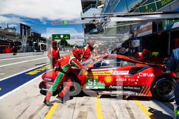 2022-07-09 - 51 PIER GUIDI Alessandro (ita), CALADO James (gbr), AF Corse, Ferrari 488 GTE EVO, pitlane, during the 6 Hours of Monza 2022, 4th round of the 2022 FIA World Endurance Championship on the Autodromo Nazionale di Monza from July 8 to 10, 2022 in Monza, Italy - AUTO - FIA WEC - 6 HOURS OF MONZA 2022 - ENDURANCE - MOTORS