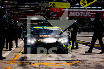 2022-07-09 - 98 DALLA LANA Paul (can), PITTARD David (gbr), THIIM Nicki (dnk), Northwest AMR, Aston Martin Vantage AMR, pitlane, during the 6 Hours of Monza 2022, 4th round of the 2022 FIA World Endurance Championship on the Autodromo Nazionale di Monza from July 8 to 10, 2022 in Monza, Italy - AUTO - FIA WEC - 6 HOURS OF MONZA 2022 - ENDURANCE - MOTORS