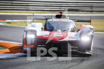 2022-07-09 - 08 BUEMI Sébastien (swi), HARTLEY Brendon (nzl), HIRAKAWA Ryo (jpn), Toyota Gazoo Racing, Toyota GR010 - Hybrid, action during the 6 Hours of Monza 2022, 4th round of the 2022 FIA World Endurance Championship on the Autodromo Nazionale di Monza from July 8 to 10, 2022 in Monza, Italy - AUTO - FIA WEC - 6 HOURS OF MONZA 2022 - ENDURANCE - MOTORS
