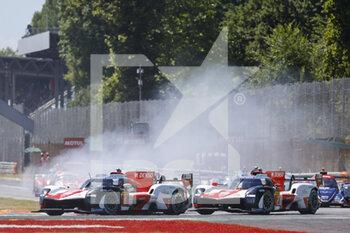 2022-07-10 - 08 BUEMI Sébastien (swi), HARTLEY Brendon (nzl), HIRAKAWA Ryo (jpn), Toyota Gazoo Racing, Toyota GR010 - Hybrid, action, 07 CONWAY Mike (gbr), KOBAYASHI Kamui (jpn), LOPEZ Jose Maria (arg), Toyota Gazoo Racing, Toyota GR010 - Hybrid, action, start of the race, depart,, during the 6 Hours of Monza 2022, 4th round of the 2022 FIA World Endurance Championship on the Autodromo Nazionale di Monza from July 8 to 10, 2022 in Monza, Italy - AUTO - FIA WEC - 6 HOURS OF MONZA 2022 - ENDURANCE - MOTORS