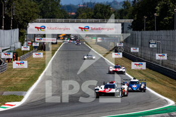 2022-07-10 - 08 BUEMI Sébastien (swi), HARTLEY Brendon (nzl), HIRAKAWA Ryo (jpn), Toyota Gazoo Racing, Toyota GR010 - Hybrid, action during the 6 Hours of Monza 2022, 4th round of the 2022 FIA World Endurance Championship on the Autodromo Nazionale di Monza from July 8 to 10, 2022 in Monza, Italy - AUTO - FIA WEC - 6 HOURS OF MONZA 2022 - ENDURANCE - MOTORS
