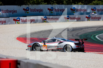 2022-07-10 - 54 FLOHR Thomas (swi), CASTELLACCI Francesco (ita), CASSIDY Nick (nzl), AF Corse, Ferrari 488 GTE EVO, action crash, accident, during the 6 Hours of Monza 2022, 4th round of the 2022 FIA World Endurance Championship on the Autodromo Nazionale di Monza from July 8 to 10, 2022 in Monza, Italy - AUTO - FIA WEC - 6 HOURS OF MONZA 2022 - ENDURANCE - MOTORS