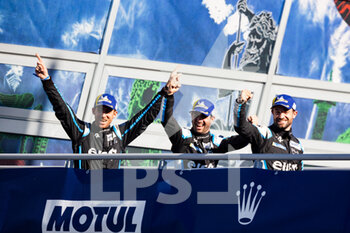 2022-07-10 - 36 NEGRAO André (bra), LAPIERRE Nicolas (fra), VAXIVIERE Matthieu (fra), Alpine Elf Team, Alpine A480 - Gibson, podium during the 6 Hours of Monza 2022, 4th round of the 2022 FIA World Endurance Championship on the Autodromo Nazionale di Monza from July 8 to 10, 2022 in Monza, Italy - AUTO - FIA WEC - 6 HOURS OF MONZA 2022 - ENDURANCE - MOTORS