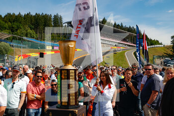 2022-07-30 - Starting grid, trophy, during the TotalEnergies 24 hours of Spa 2022, 7th round of the 2022 Fanatec GT World Challenge Europe Powered by AWS, from July 27 to 31, 2021 on the Circuit de Spa-Francorchamps, in Stavelot, Belgium - AUTO - 24 HOURS OF SPA 2022 - ENDURANCE - MOTORS