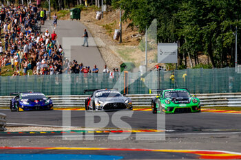 2022-07-30 - 54 Dinamic Motorsport, Porsche 911 GT3-R of Klaus BACHLER, Come LEDOGAR, Matteo CAIROLI, in action with 88 AMG Team AKKODIS ASP, Mercedes-AMG GT3 of Raffaele MARCIELLO, Daniel JUNCADELLA, Jules GOUNON, in action during the TotalEnergies 24 hours of Spa 2022, 7th round of the 2022 Fanatec GT World Challenge Europe Powered by AWS, from July 27 to 31, 2021 on the Circuit de Spa-Francorchamps, in Stavelot, Belgium - AUTO - 24 HOURS OF SPA 2022 - ENDURANCE - MOTORS