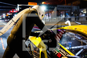 2022-07-30 - 27 Leipert Motorsport, Lamborghini Huracan GT3 Evo of Tyler COOKE, Brendon LEITCH, Isaac TUTUMLU LOPEZ, Max WEERING, in action pitstop refueling during the TotalEnergies 24 hours of Spa 2022, 7th round of the 2022 Fanatec GT World Challenge Europe Powered by AWS, from July 27 to 31, 2021 on the Circuit de Spa-Francorchamps, in Stavelot, Belgium - AUTO - 24 HOURS OF SPA 2022 - ENDURANCE - MOTORS