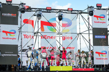 2022-07-31 - Podium 83 Iron Dames, Ferrari 488 GT3 of Rahel FREY, Sarah BOVY, Michelle GATTING, Doriane PIN, 33 Team WRT, Audi R8 LMS evo II GT3 of Ulysse DE PAUW, Ryuichiro TOMITA, Arnold ROBIN, Maxime ROBIN, 93 SKY - Tempesta Racing, Mercedes-AMG GT3 of Jonathan HUI, Christopher FROGGATT, Eddie CHEEVER, Loris SPINELLI, during the TotalEnergies 24 hours of Spa 2022, 7th round of the 2022 Fanatec GT World Challenge Europe Powered by AWS, from July 27 to 31, 2021 on the Circuit de Spa-Francorchamps, in Stavelot, Belgium - AUTO - 24 HOURS OF SPA 2022 - ENDURANCE - MOTORS