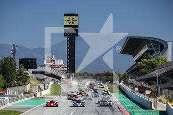 2022-08-28 - Race start of the race, depart, during the 4 Hours of Barcelona 2022, 4th round of the 2022 European Le Mans Series on the Circuit de Barcelona-Catalunya from August 26 to 28, in Barcelona, Spain - AUTO - ELMS - 4 HOURS OF BARCELONA 2022 - ENDURANCE - MOTORS