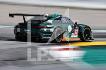 2022-08-28 - 93 FASSBENDER Michael (irl), LIETZ Richard (aut), ROBICHON Zacharie (can), , Proton Competition, Porsche 911 RSR-19, action during the 4 Hours of Barcelona 2022, 4th round of the 2022 European Le Mans Series on the Circuit de Barcelona-Catalunya from August 26 to 28, in Barcelona, Spain - AUTO - ELMS - 4 HOURS OF BARCELONA 2022 - ENDURANCE - MOTORS