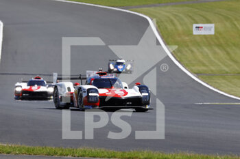 11/09/2022 - 07 CONWAY Mike (gbr), KOBAYASHI Kamui (jpn), LOPEZ Jose Maria (arg), Toyota Gazoo Racing, Toyota GR010 - Hybrid, action, 08 BUEMI Sébastien (swi), HARTLEY Brendon (nzl), HIRAKAWA Ryo (jpn), Toyota Gazoo Racing, Toyota GR010 - Hybrid, action, during the 6 Hours of Fuji 2022, 5th round of the 2022 FIA World Endurance Championship on the Fuji Speedway from September 8 to 11, 2022 in Fuji, Japan - AUTO - FIA WEC - 6 HOURS OF FUJI 2022 - ENDURANCE - MOTORI